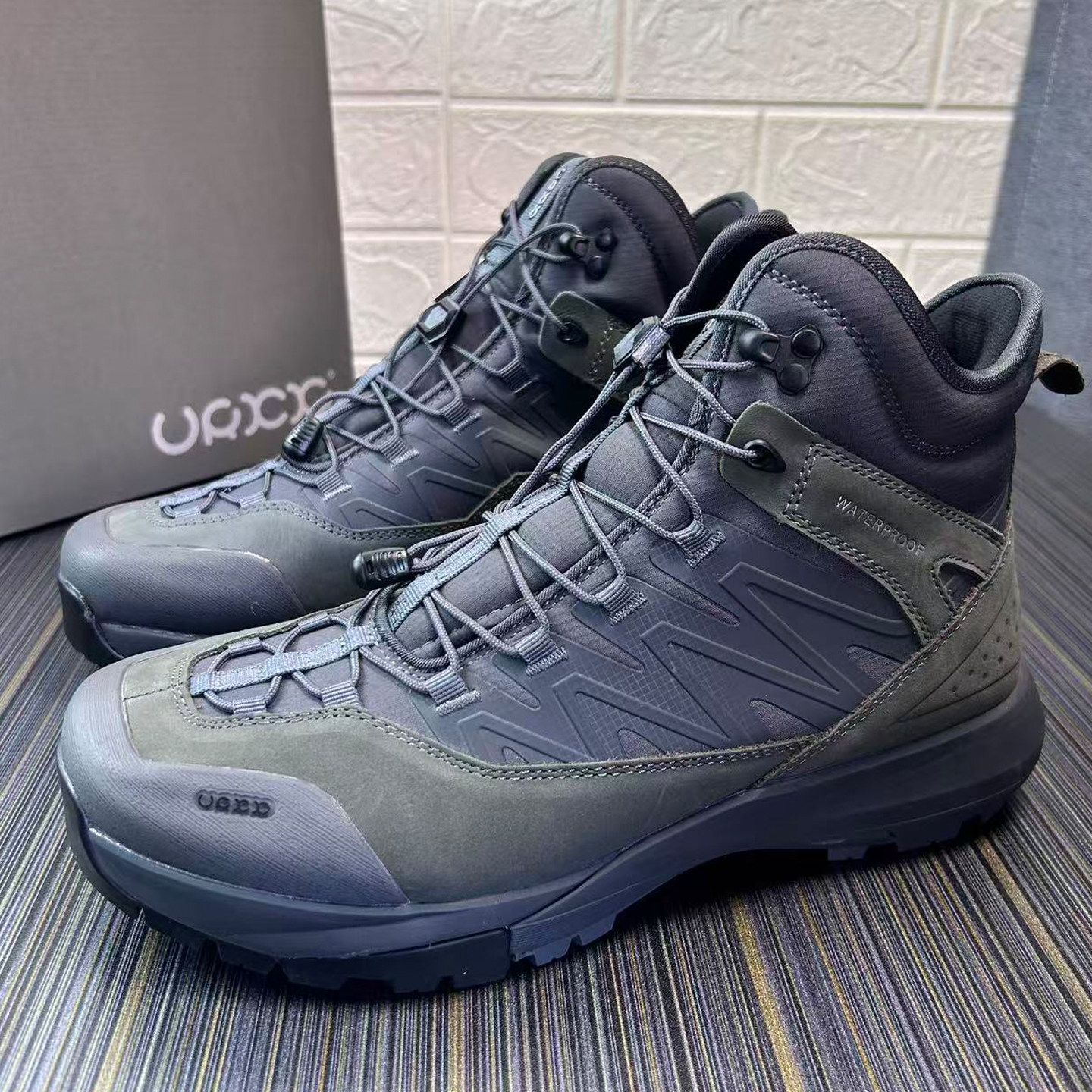 High Top Hiking Leather Shoes  - Hunting Outdoor Brand review and price
